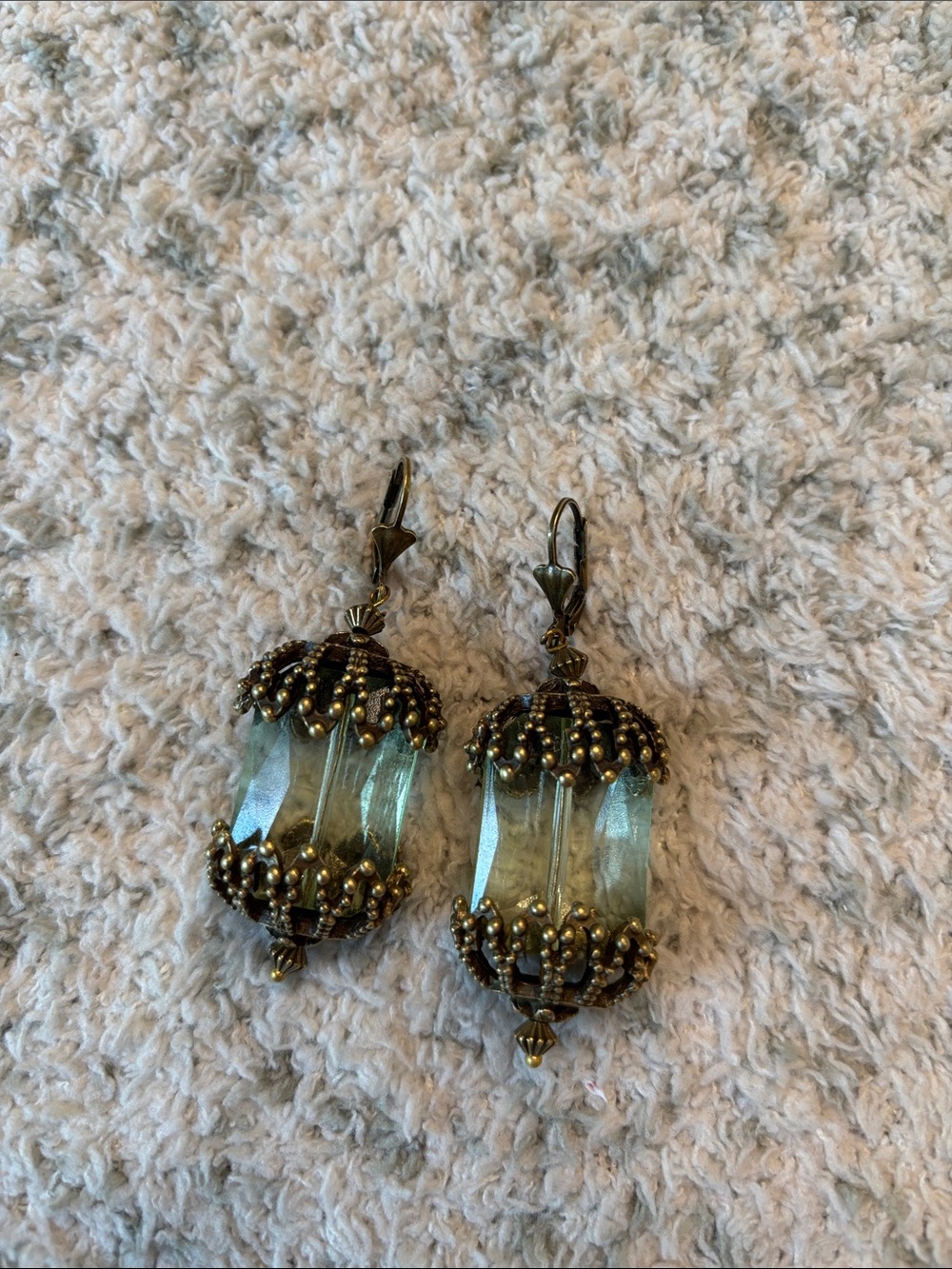 Vintage Styled Sage Green Glass Crystal Beaded Drop Pierced Earrings NWT 2.5”